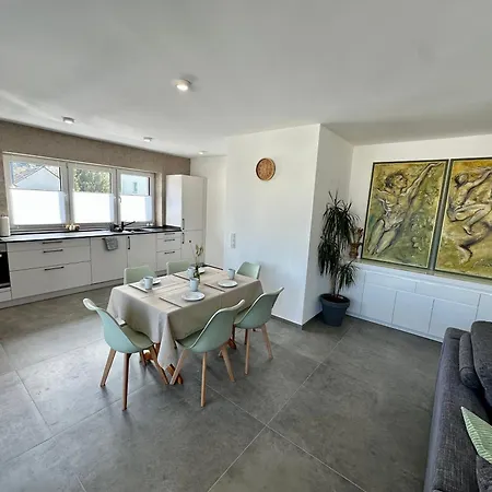 Apartman Neue Mosel-glueck - Urlaub Im Wein- Und Ferienort - Direkte Autobahnanbindung Nach Trier & Luxembourg *